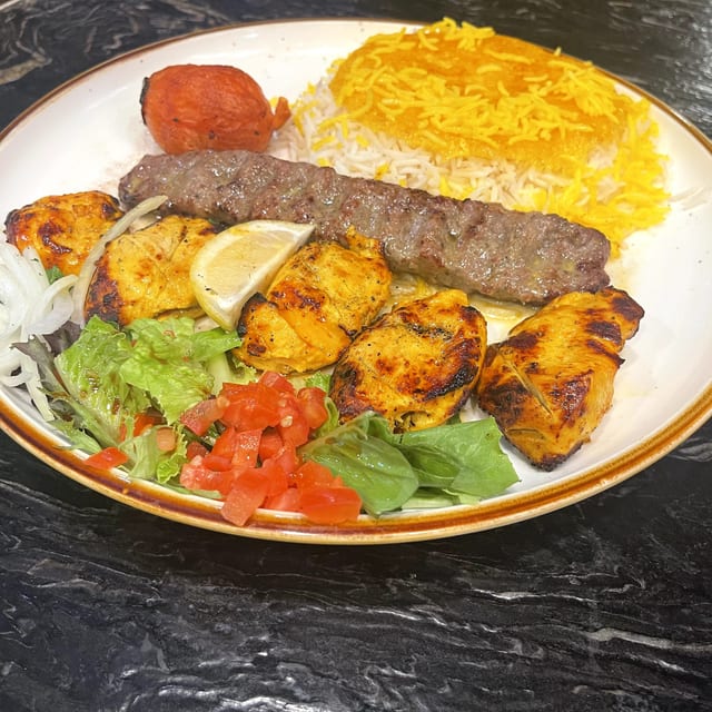 Chelokabaab Makhsoos (Chef's Special).